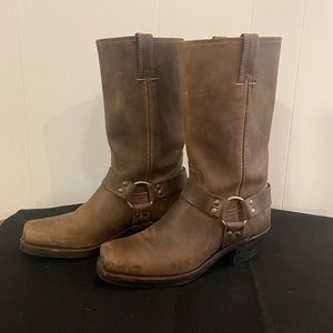 Frye Harness 12R